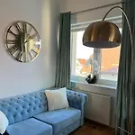 아파트 Comfort Zone Duplex 오스트로다