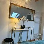Comfort Zone Duplex 아파트 오스트로다