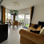 Comfort Zone Duplex 아파트 오스트로다