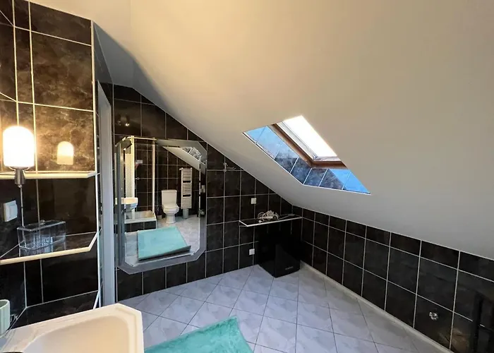 Comfort Zone Duplex Apartment *